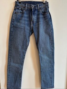 Levis Woman Slim Straight Blue Jeans